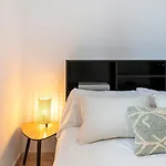 Cozy In With Views Apartment *