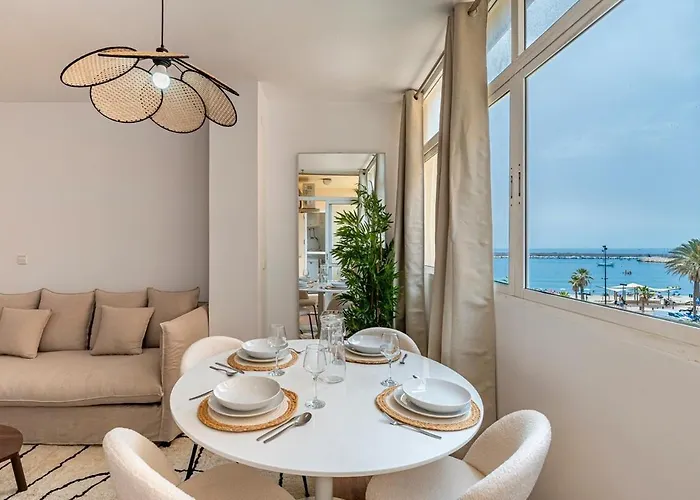 Cozy In With Views * Fuengirola