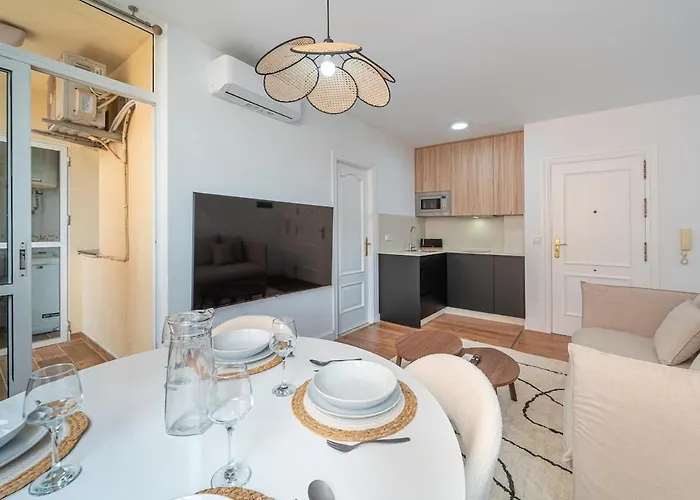 Cozy In With Views * Fuengirola