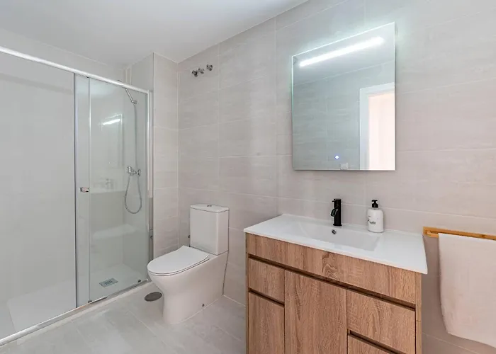 Апартаменты Cozy In With Views